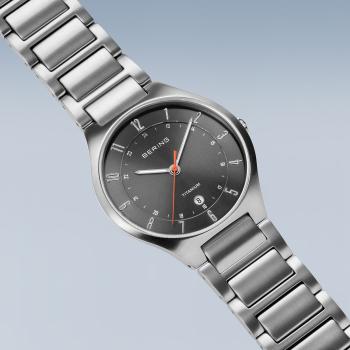 Preview: Bering Herrenuhr Titanium 11739-772