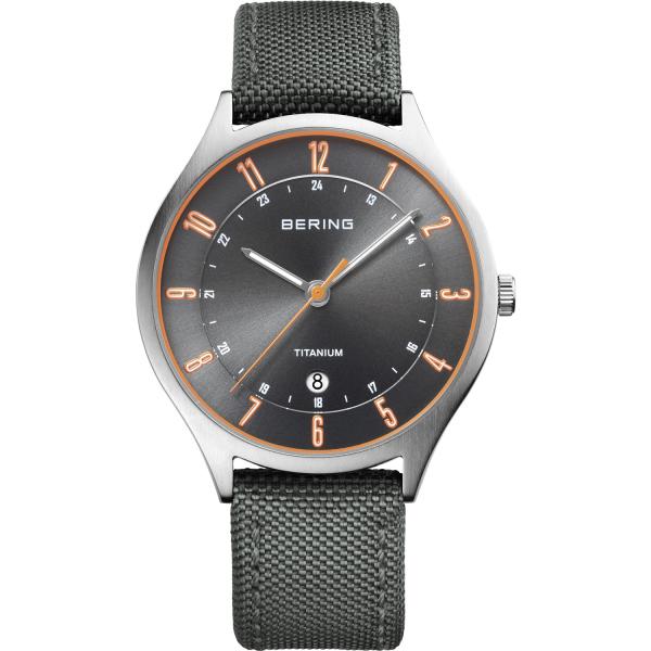 Bering Herrenuhr Titanium 11739-879
