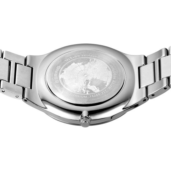Bering Herrenuhr Titanium 15240-777