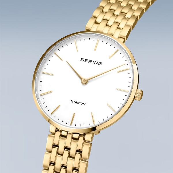 Bering Damenuhr Titanium 19334-334